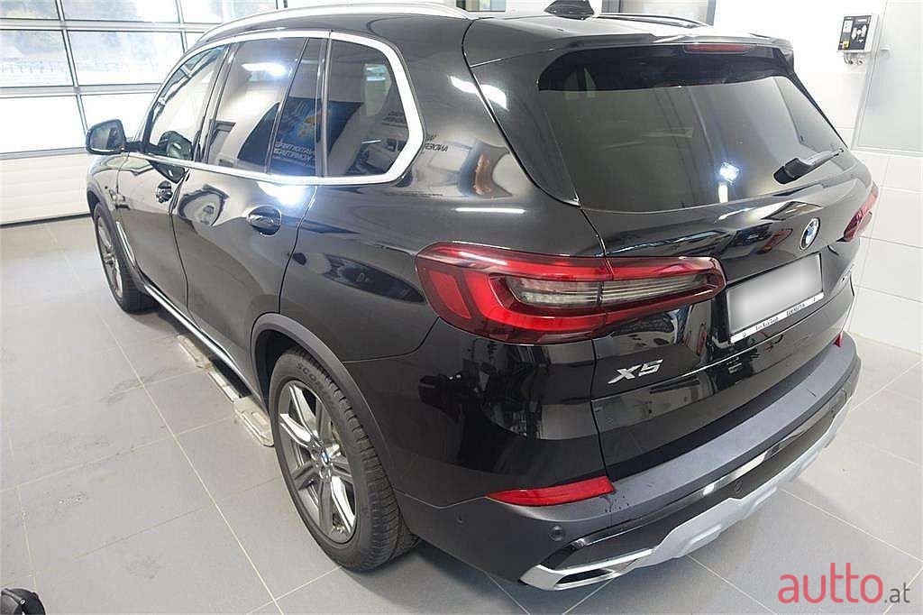 2022' BMW X5 photo #6