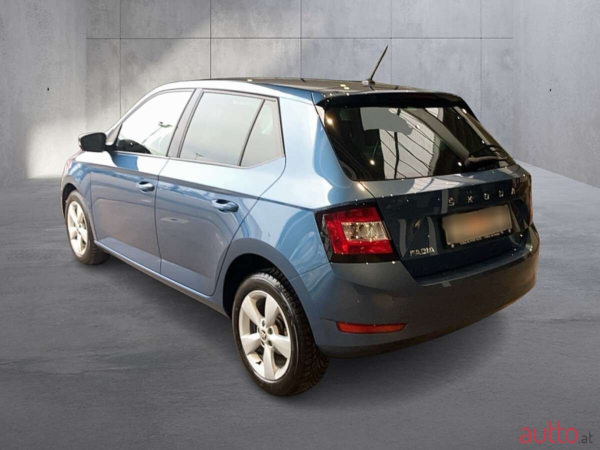 2021' Skoda Fabia photo #3