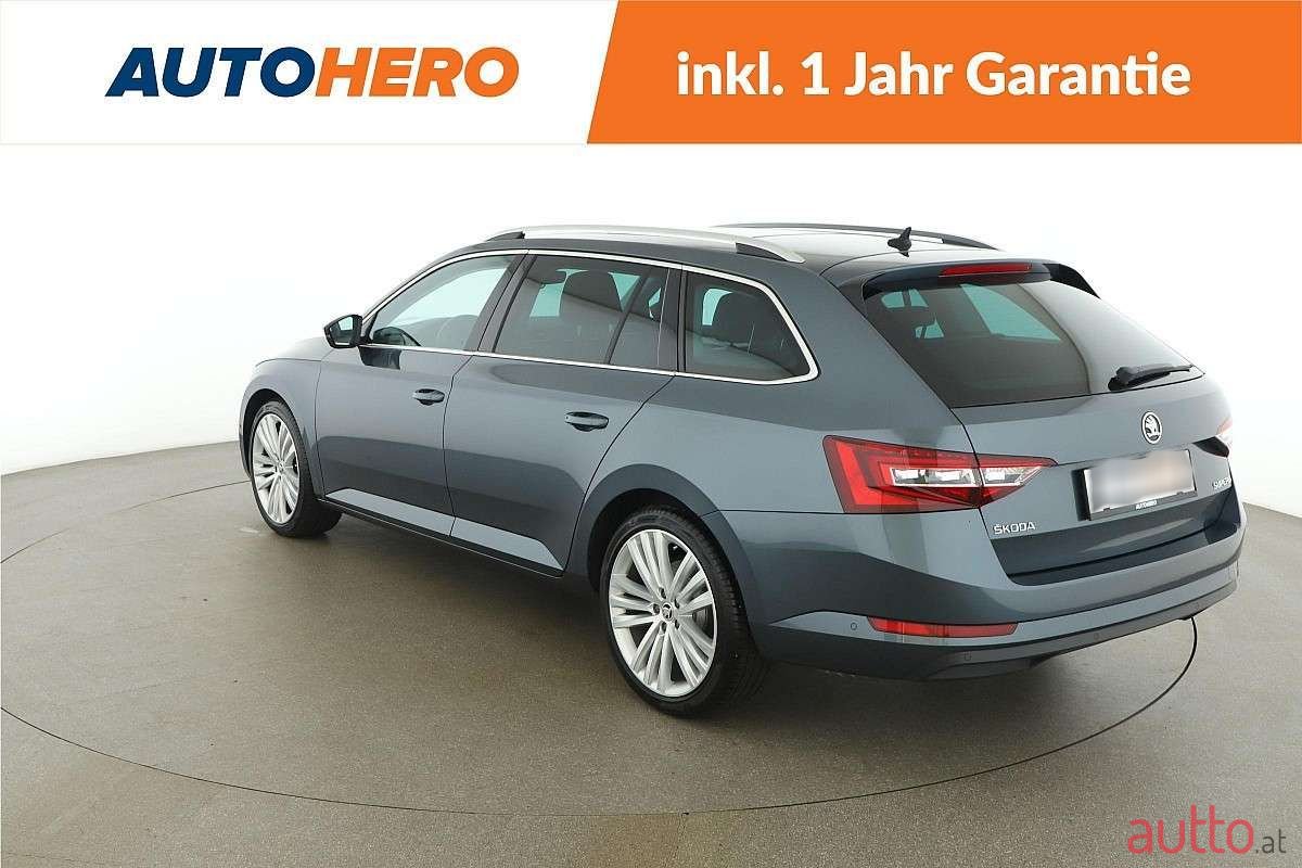 2017' Skoda Superb photo #3