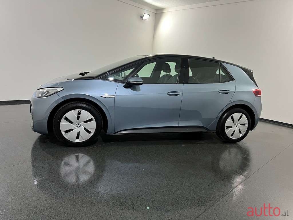 2022' Volkswagen ID.3 photo #3