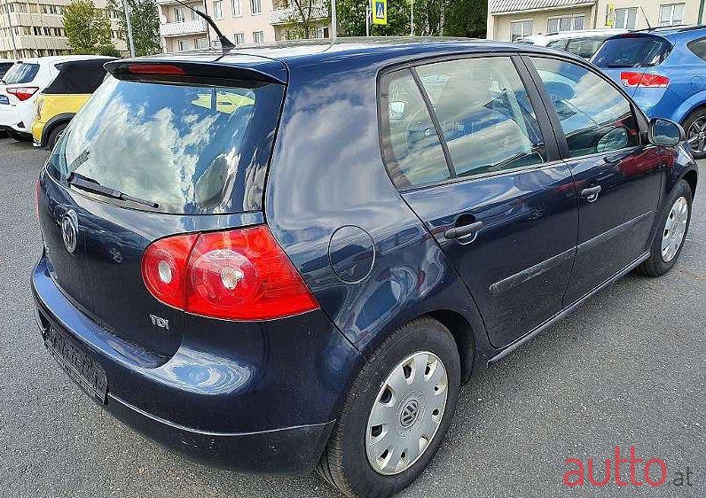 2007' Volkswagen Golf photo #1