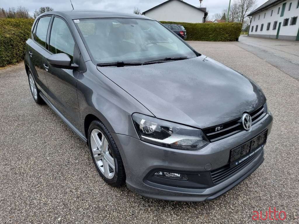 2012' Volkswagen Polo photo #4