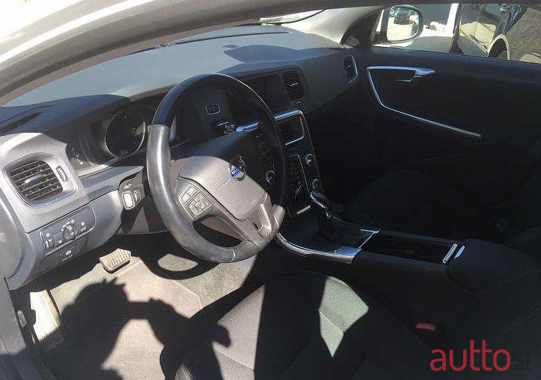 2014' Volvo V60 photo #3