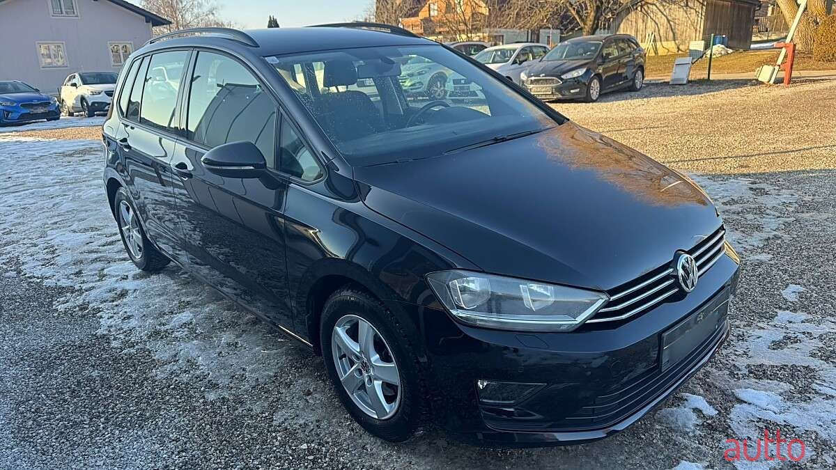 2014' Volkswagen Golf photo #3