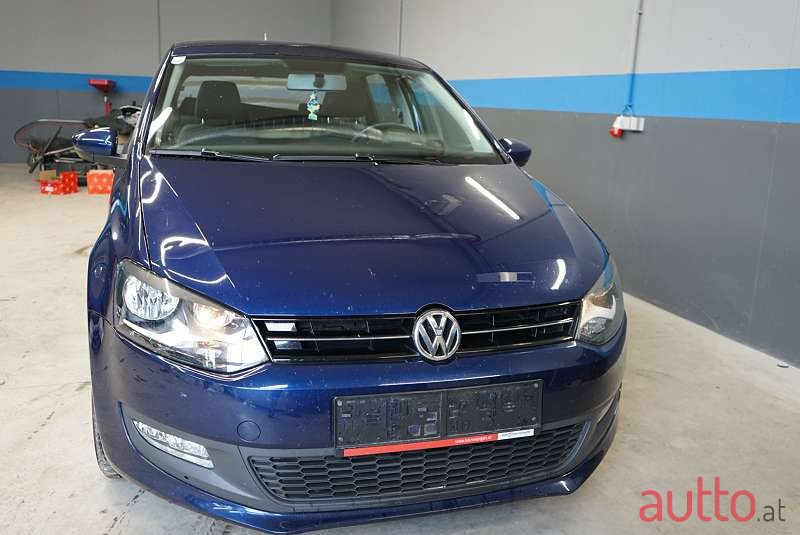 2012' Volkswagen Polo photo #6