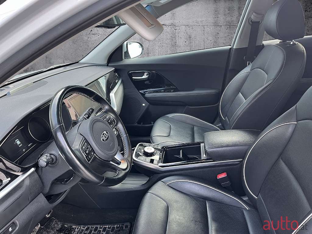 2021' Kia e-Niro photo #6