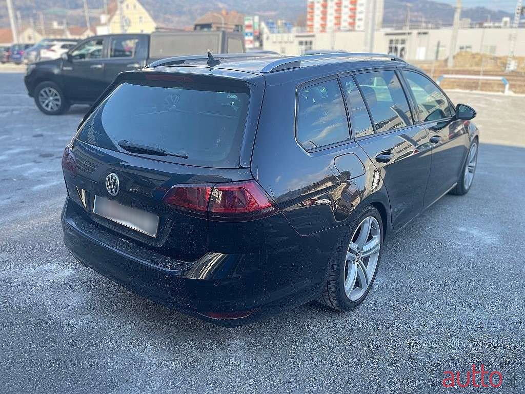 2016' Volkswagen Golf photo #5