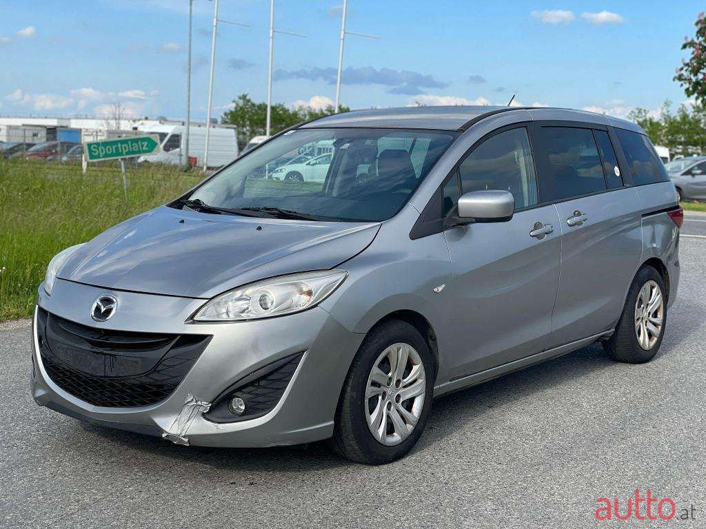 2011' Mazda Mazda5 photo #3