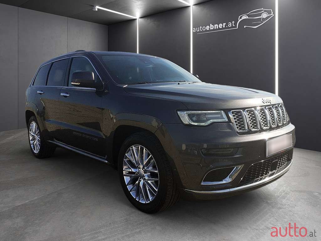 2019' Jeep Grand Cherokee photo #3