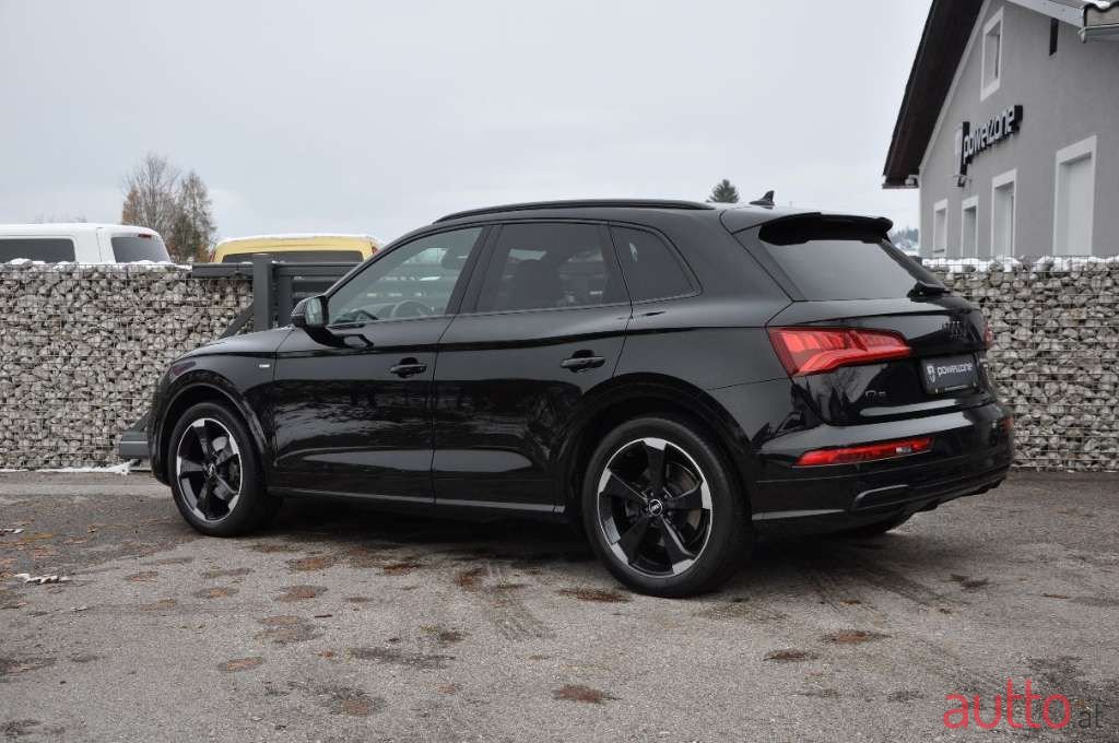 2019' Audi Q5 photo #3