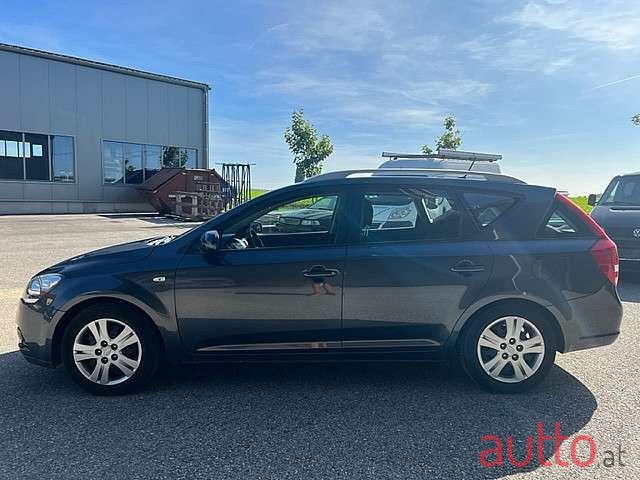 2012' Kia Ceed photo #2