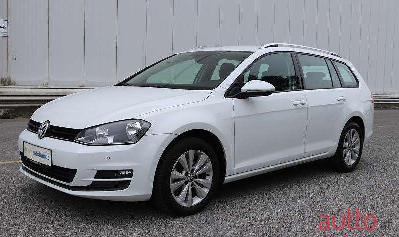 2017' Volkswagen Golf photo #1