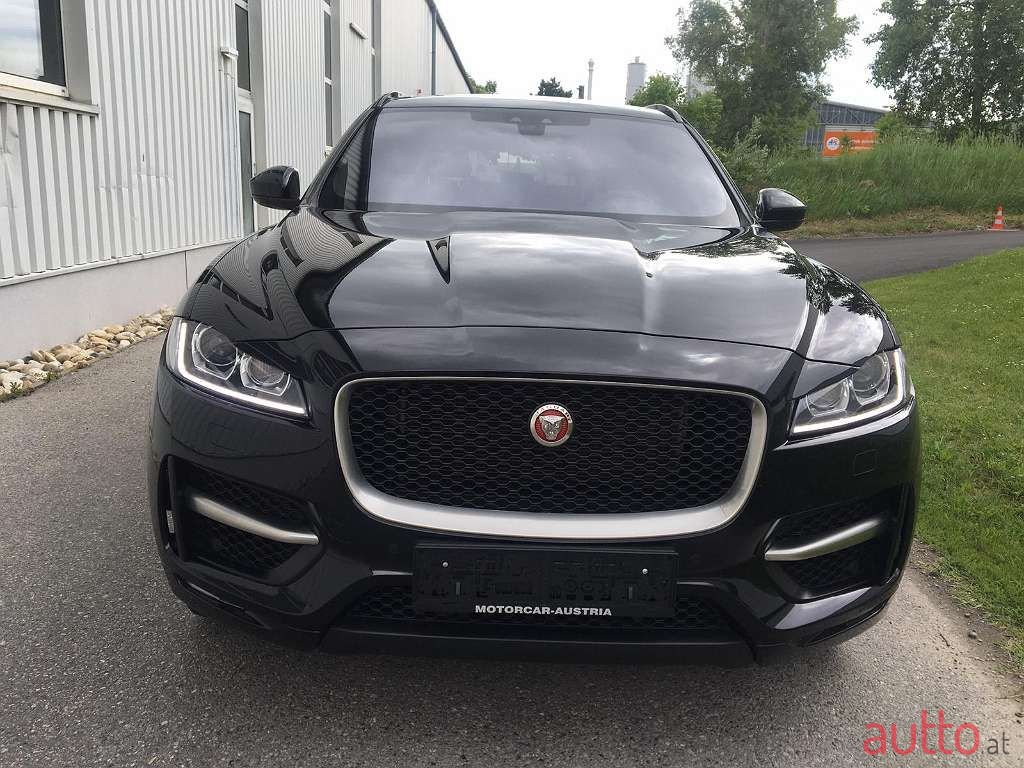 2018' Jaguar F-Pace photo #3
