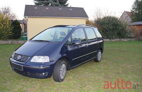 2005' Volkswagen Sharan photo #1