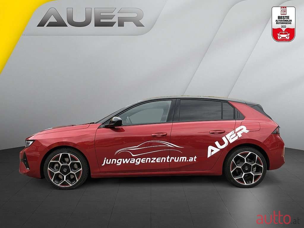 2022' Opel Astra photo #2