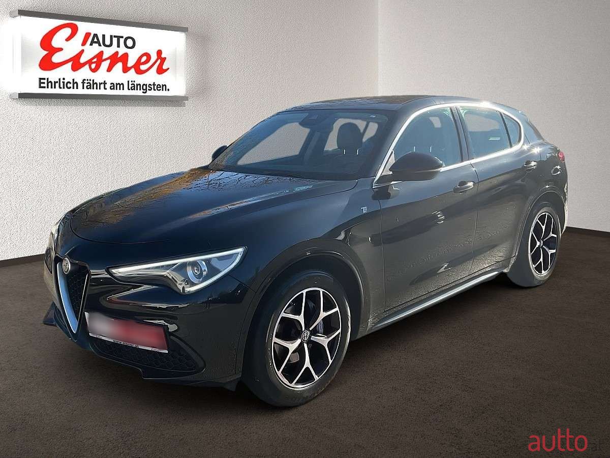 2021' Alfa Romeo Stelvio photo #2