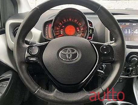 2015' Toyota Aygo photo #5