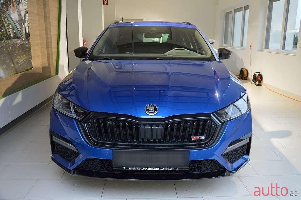 2021' Skoda Octavia photo #2