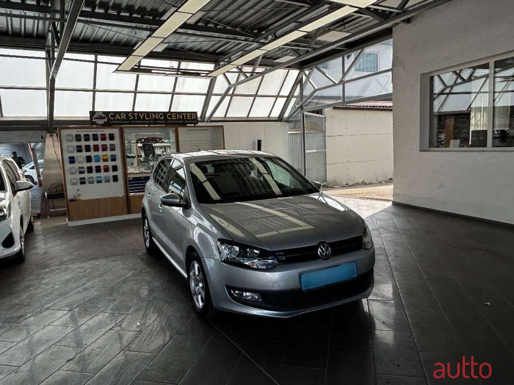 2011' Volkswagen Polo photo #6