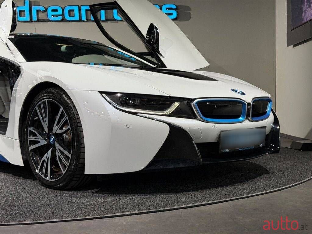 2015' BMW i8 photo #6