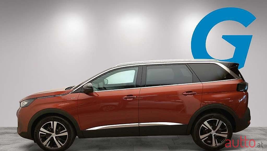 2023' Peugeot 5008 photo #5