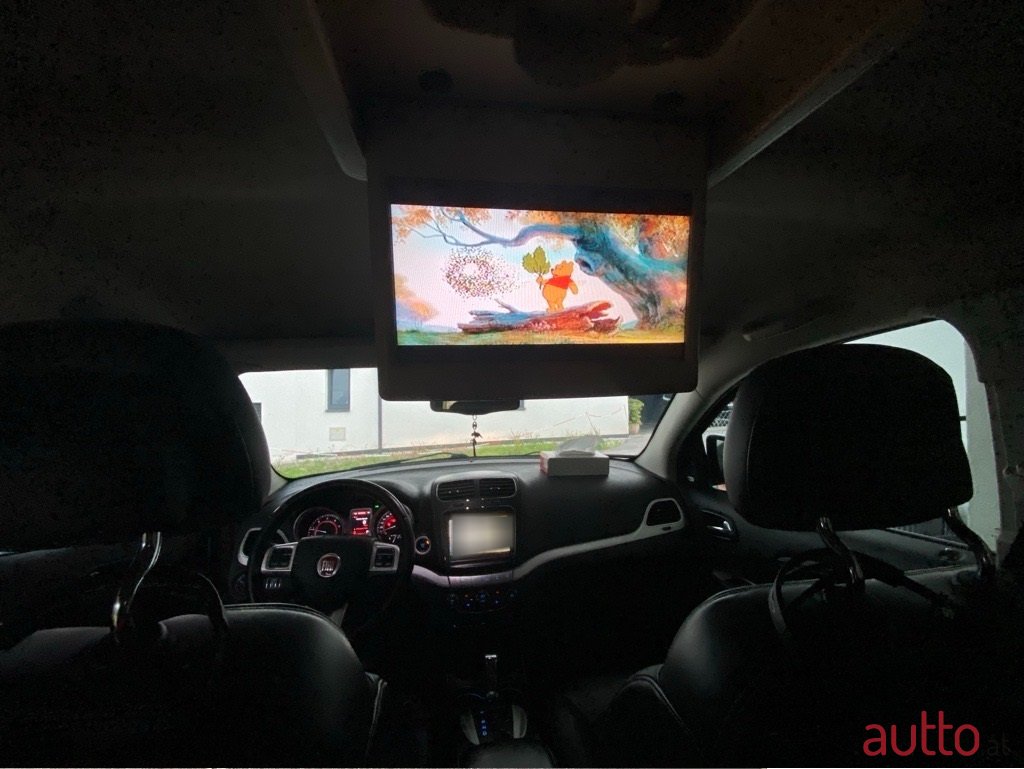 2014' Fiat Freemont photo #7