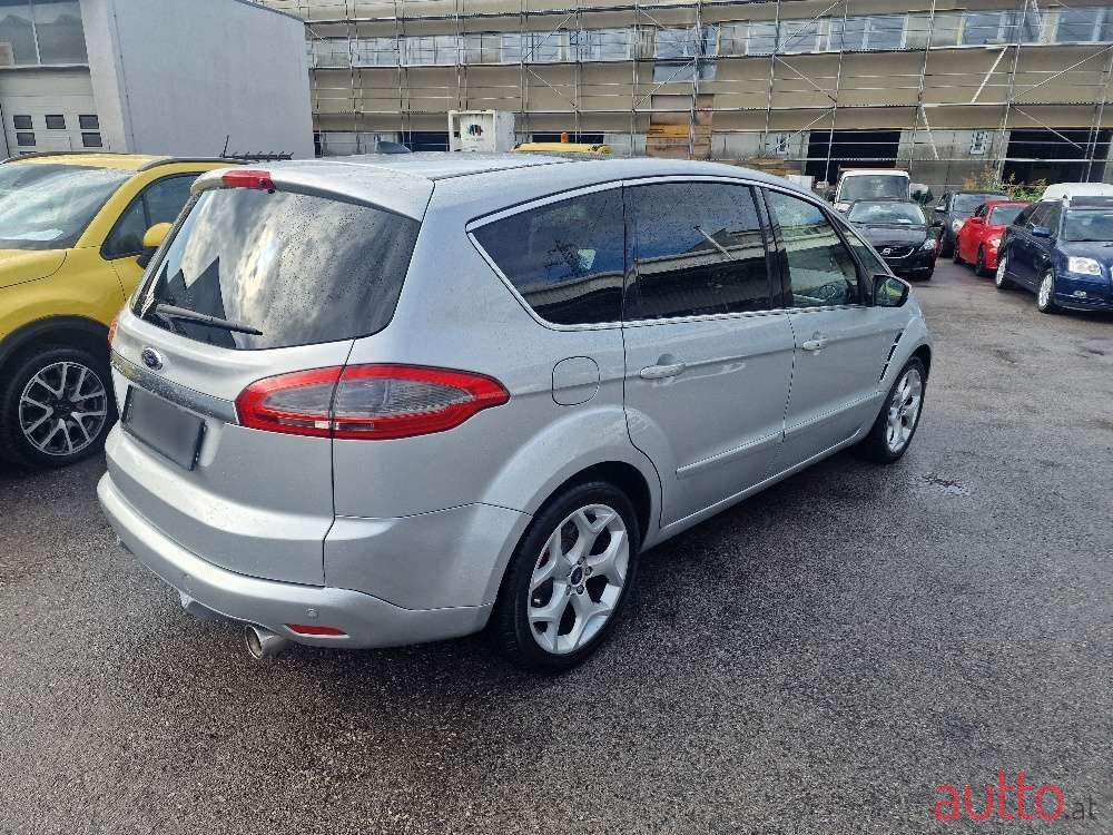 2013' Ford S-Max photo #4