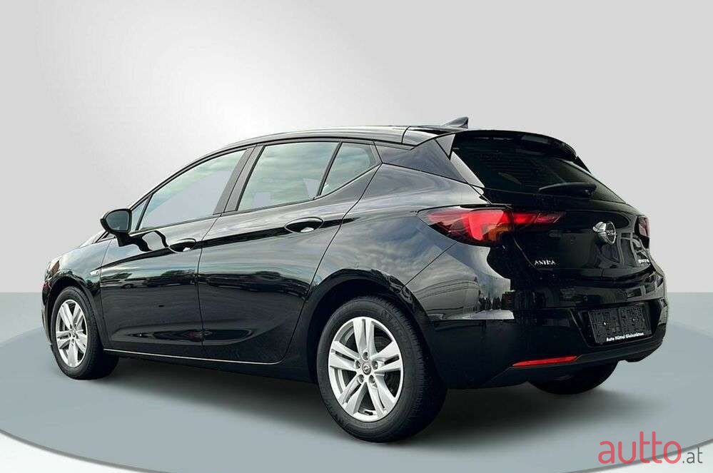 2018' Opel Astra photo #4