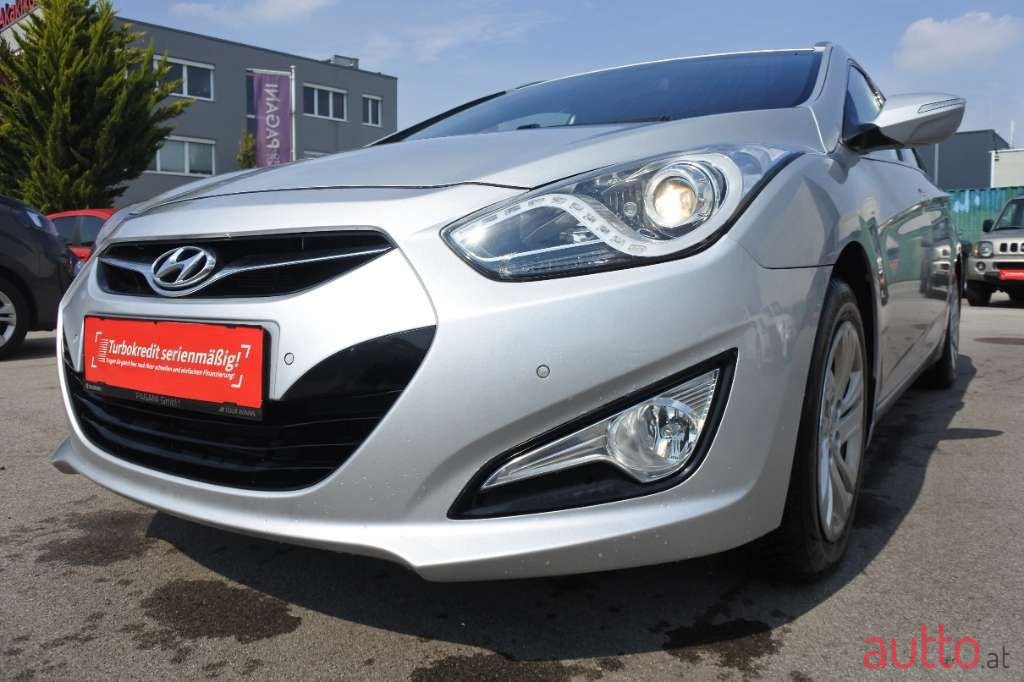 2013' Hyundai i40 photo #2