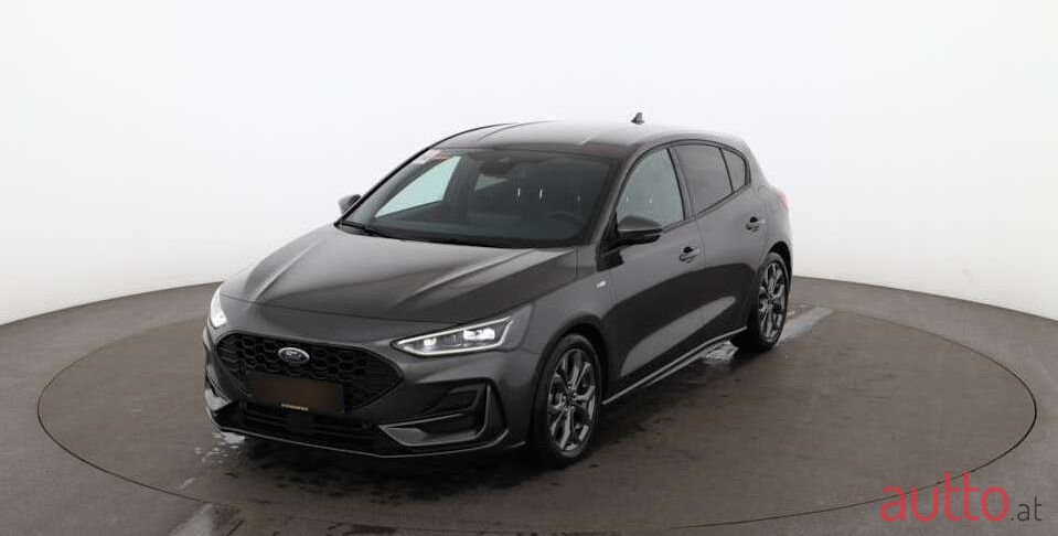2022' Ford Focus photo #1