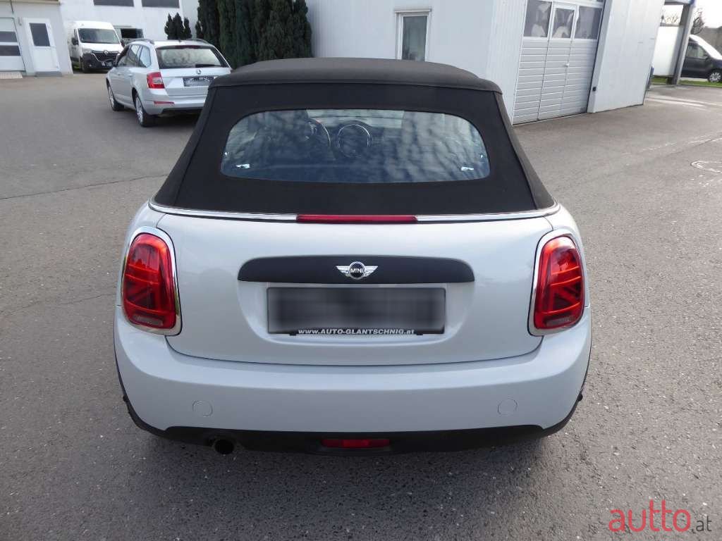 2017' MINI Cabrio photo #3