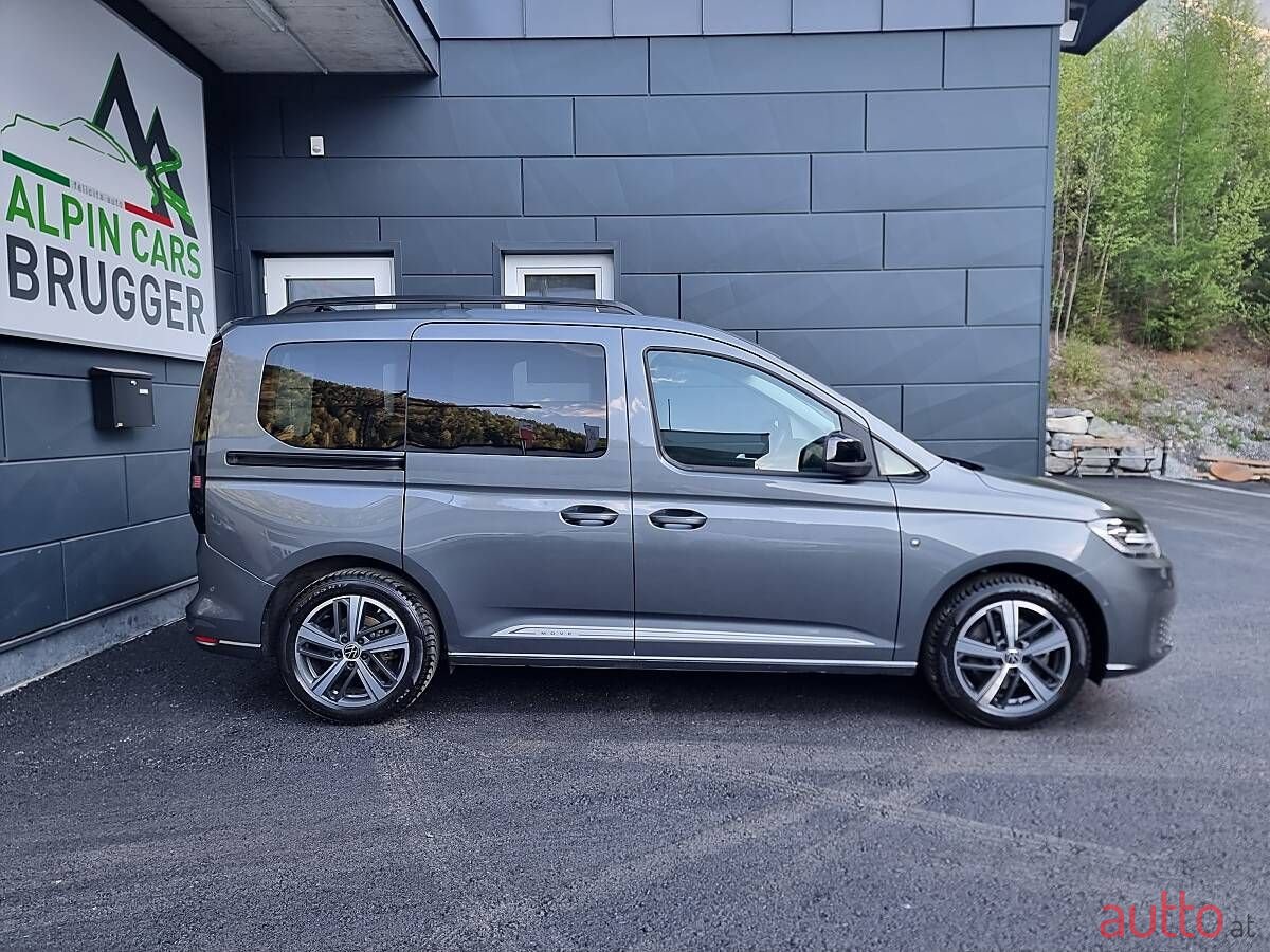2021' Volkswagen Caddy photo #3