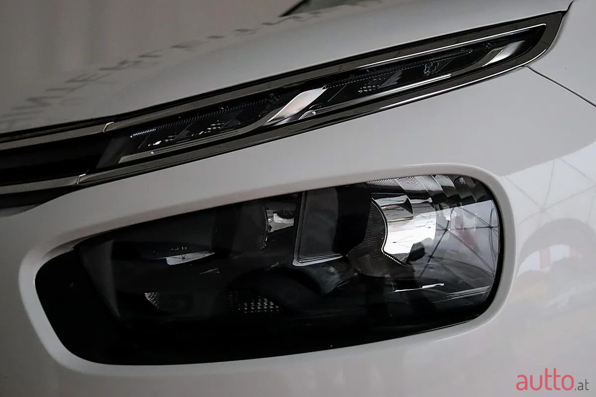 2019' Citroen C4 Cactus photo #4
