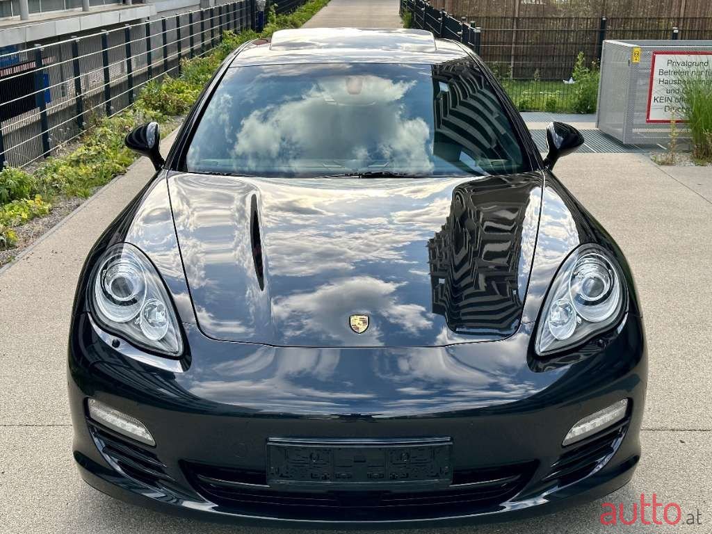 2012' Porsche Panamera photo #3