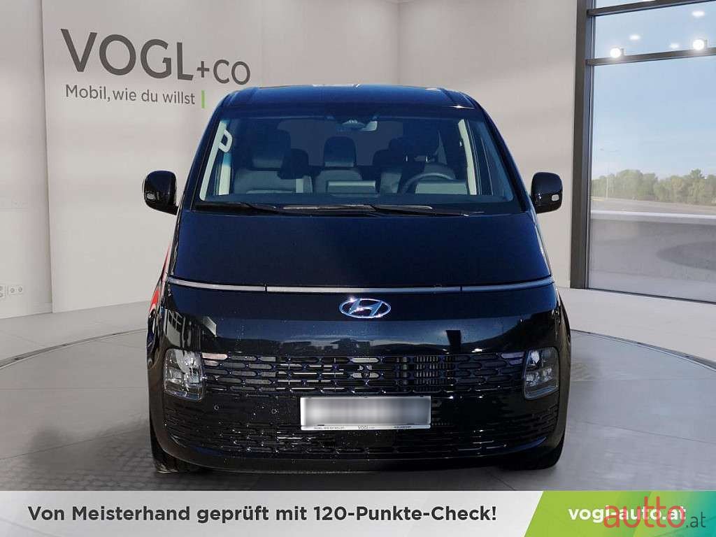 2022' Hyundai Staria photo #5