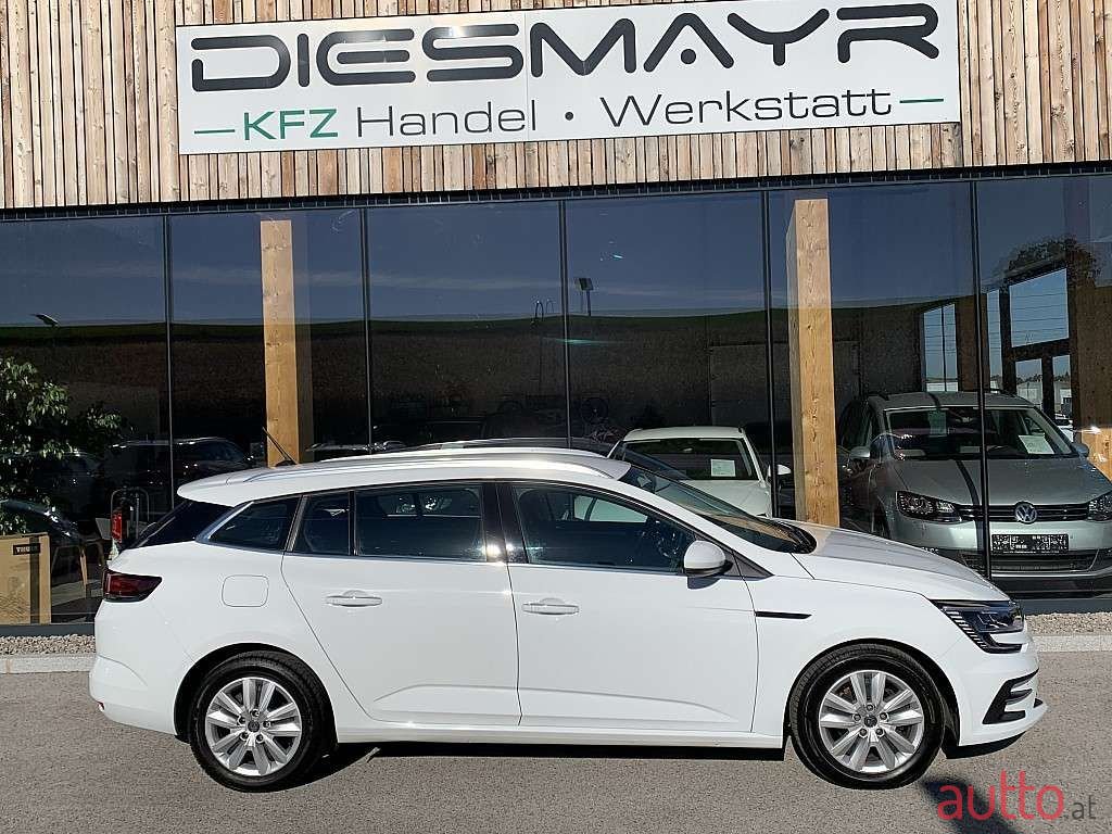 2021' Renault Megane photo #6