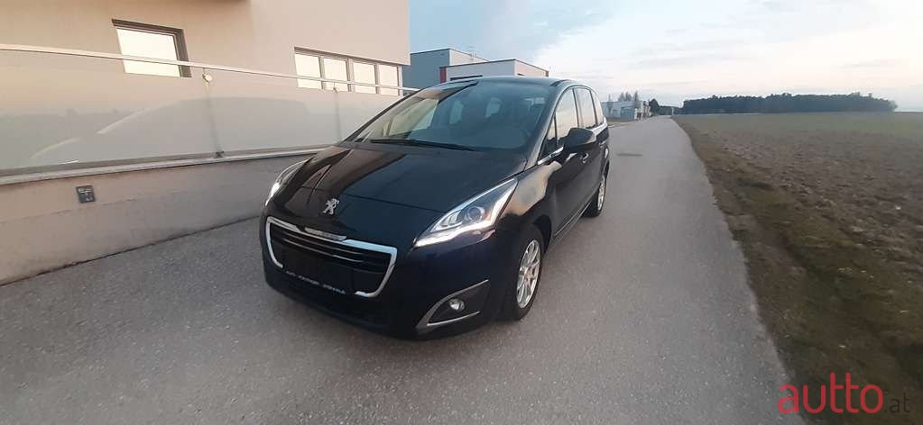 2014' Peugeot 5008 photo #1