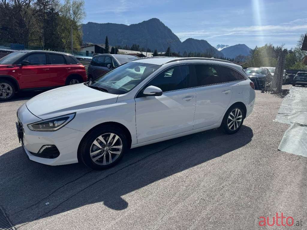 2019' Hyundai i30 photo #1