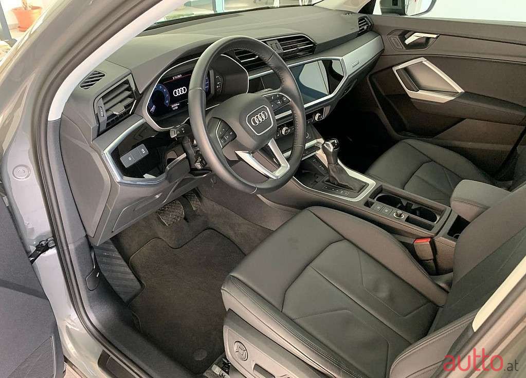 2020' Audi Q3 photo #5