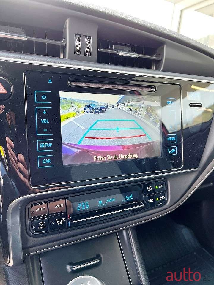 2019' Toyota Auris photo #5