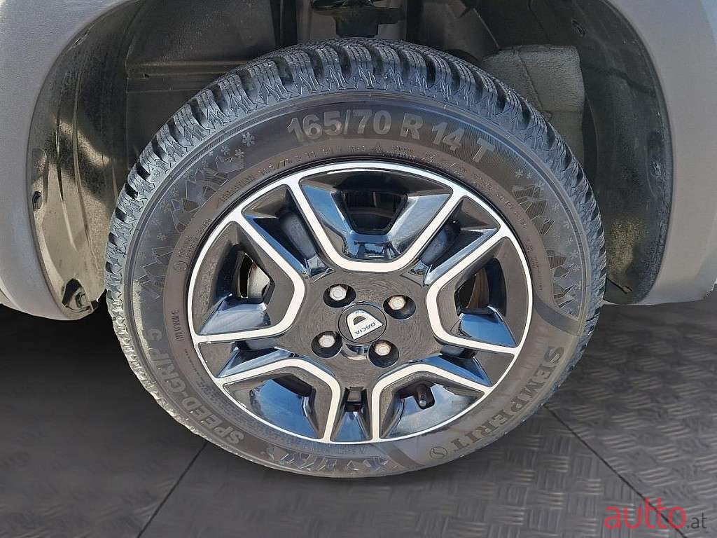 2021' Dacia Spring photo #5
