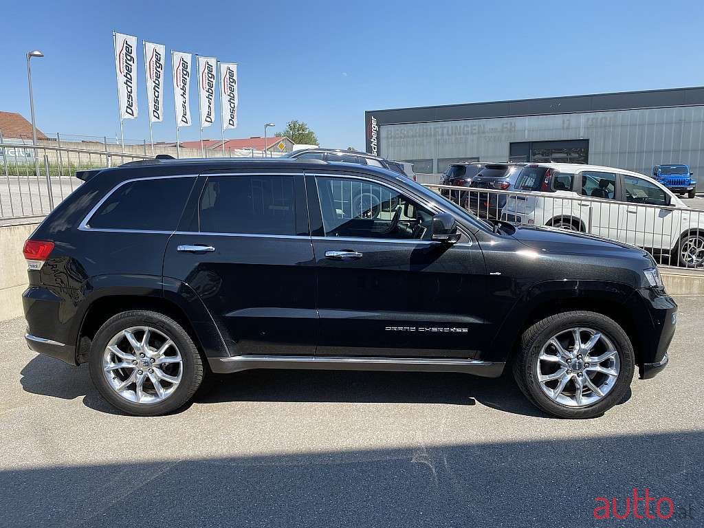 2016' Jeep Grand Cherokee photo #4