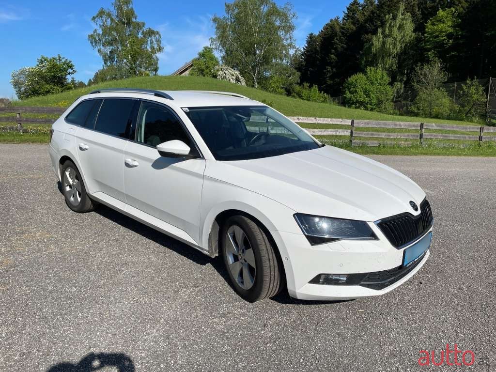 2016' Skoda Superb photo #2