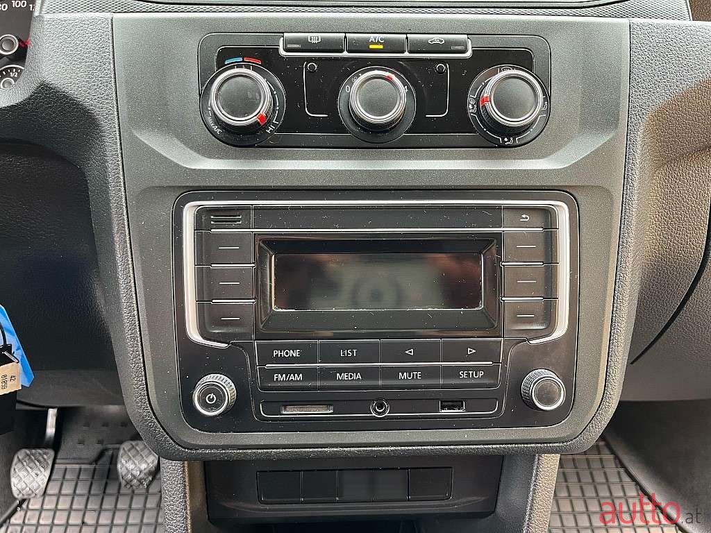 2019' Volkswagen Caddy photo #2