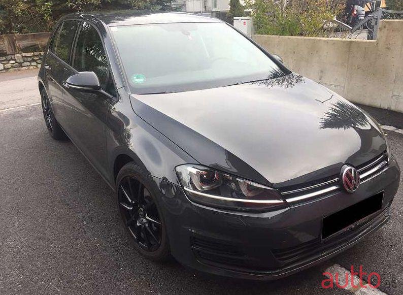 2013' Volkswagen Golf photo #1