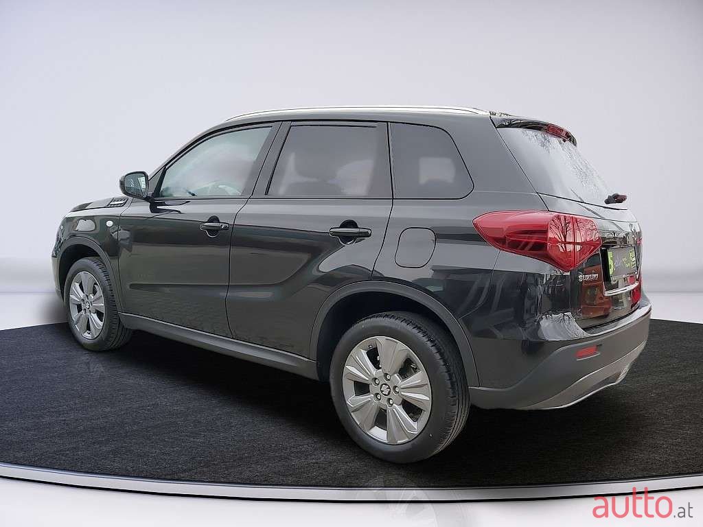 2021' Suzuki Vitara photo #2