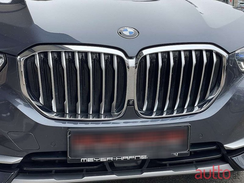 2019' BMW X5 photo #5