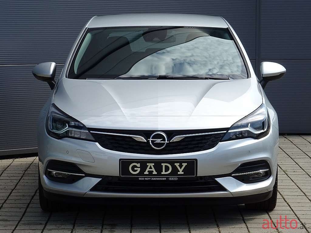 2020' Opel Astra photo #2