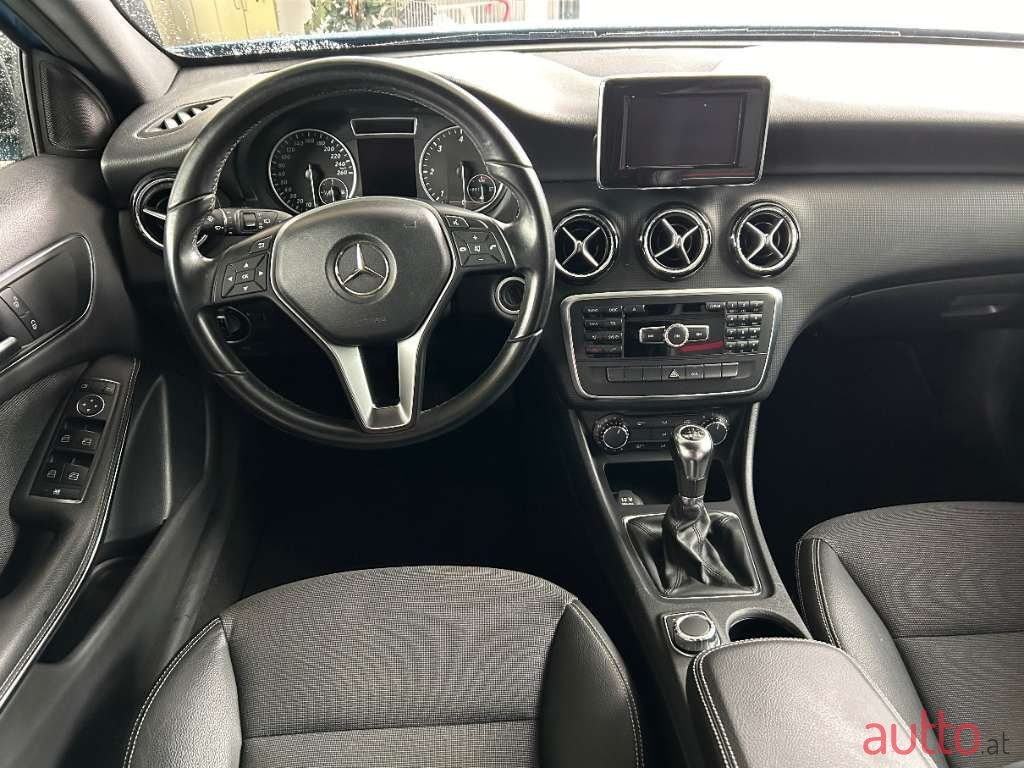 2013' Mercedes-Benz A-Klasse photo #6