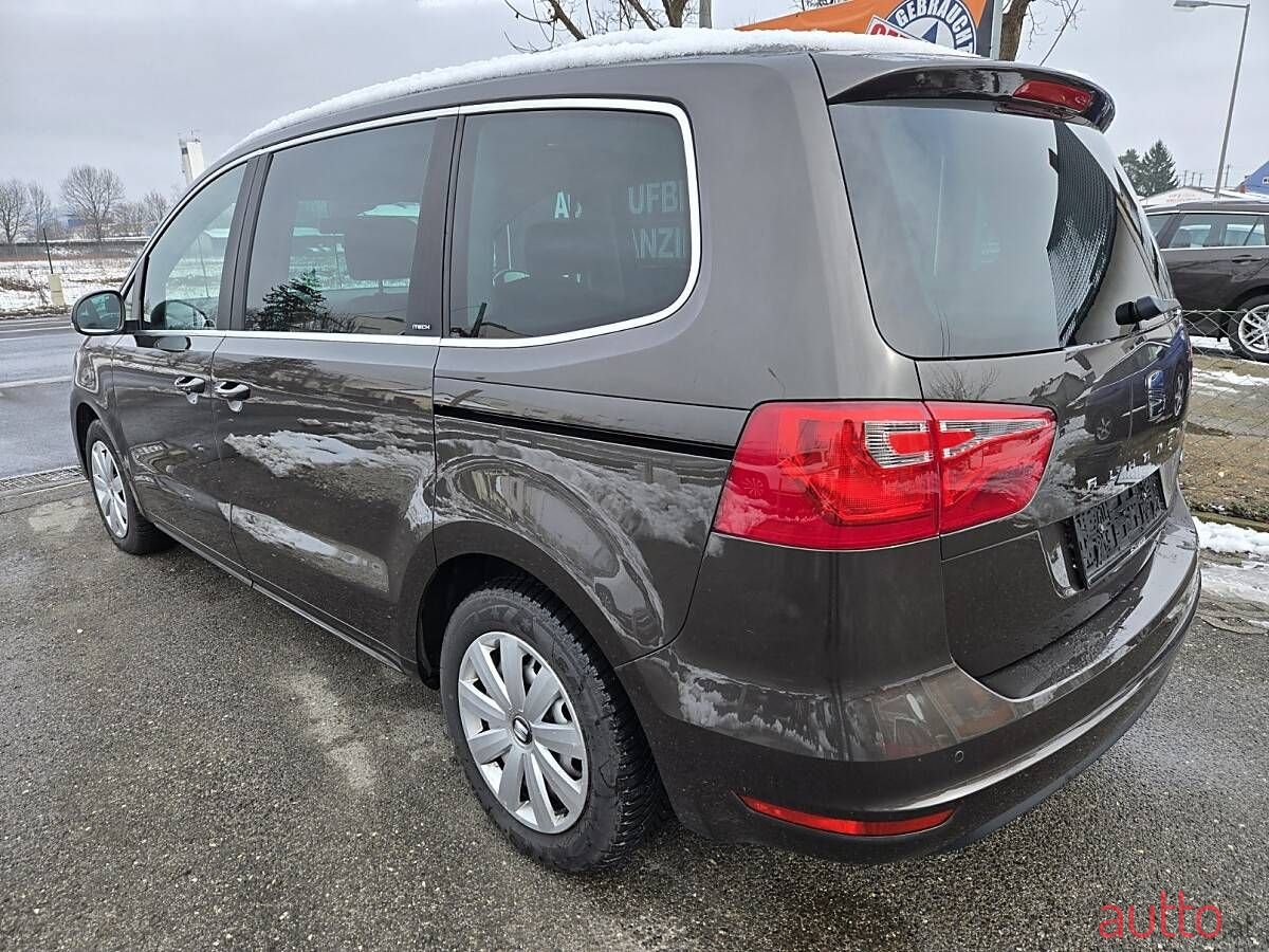 2015' SEAT Alhambra photo #5
